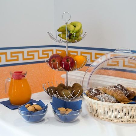 Odysseus Hotel Липари Экстерьер фото
