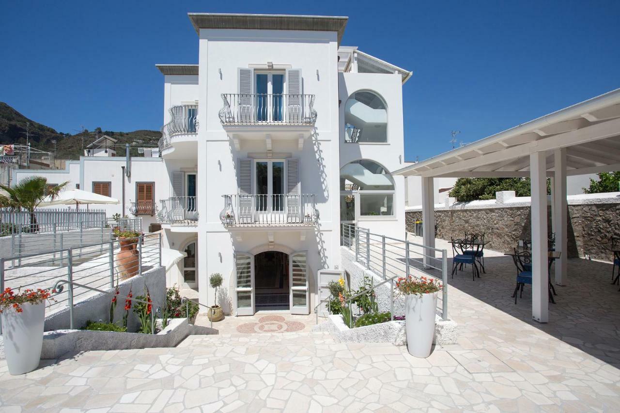 Odysseus Hotel Липари Экстерьер фото